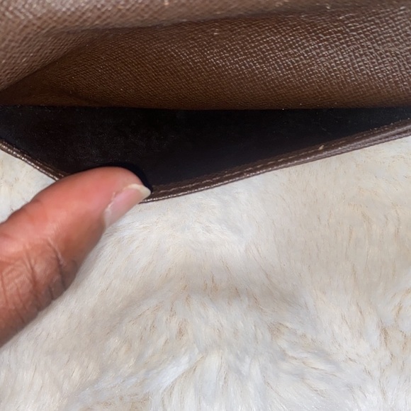 LOUIS VUITTON DAMIER KISSLOCK WALLET - Picture 4 of 12